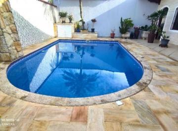 Casa · 187m² · 4 Quartos · 5 Vagas · Casa Alto Padrão no Flórida - Apenas 200mts da praia e Financia!
