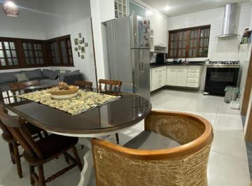 Casa · 220m² · 4 Quartos · 3 Vagas · Maravilhosa Casa 4 dorms c/piscina e Edícula