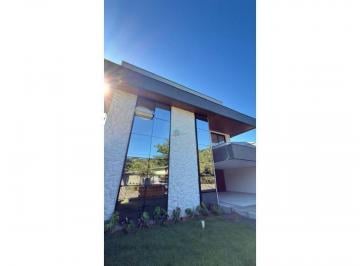 Casa · 232m² · 3 Quartos · 2 Vagas · Casa de alto padrão no Glória em Joinville SC, com 232,00 m²