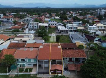 Casa · 231m² · 3 Quartos · 2 Vagas · Sobrado com 03 Dormitórios (Sendo 01 Suíte), Semi Mobiliado e Frente Mar
