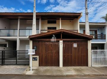 Casa · 231m² · 3 Quartos · 2 Vagas · Sobrado com 03 Dormitórios (Sendo 01 Suíte), Semi Mobiliado e Frente Mar