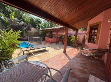 Casa · 272m² · 4 Quartos · 4 Vagas · Casa com 2 Suítes, Piscina, Churrasqueira e Varanda no Recreio dos Bandeirantes