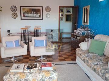 Casa · 300m² · 3 Quartos · 4 Vagas · Casa térrea