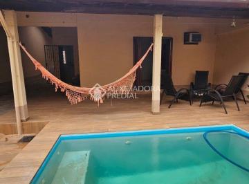 Casa · 182m² · 3 Quartos · 5 Vagas · Casa Ampla com Piscina - Pronta para Morar no Bairro N. Sra. das Graças