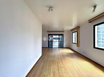 Apartamento · 161m² · 4 Quartos · 2 Vagas · Amplo apartamento com 3 quartos (1 suíte) no Centro de Florianópolis!