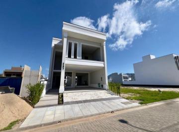 Casa · 174m² · 3 Quartos · 2 Vagas · Casa alto padrão, com 3 dormitorios, beira do rio em condominio fechado Deltaville
