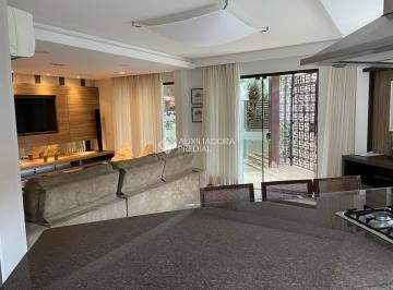 Casa · 350m² · 3 Quartos · 1 Vaga · Casa Master Triplex Alto Padrão - 350m² área construída.
