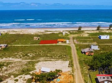 1a764683e776d6919d4ca91a357424b0d37af509 · Terrenos à venda, 600 m² por R$ 220.000 - Sumaré II - Passo de Torres/SC
