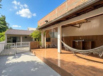 Casa · 320m² · 2 Quartos · 1 Vaga · Compre Sobrado em Centro - Guaratuba