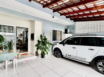Casa · 93m² · 2 Quartos · 1 Vaga · Casa em Piçarras - Guaratuba