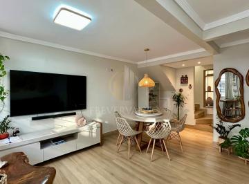 Casa · 69m² · 3 Quartos · 1 Vaga · Sobrado em Piçarras - Guaratuba, PR