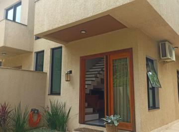 Casa de 2 quartos, Bombinhas · Casa com 74 m² e 2 quartos à venda no Mariscal, Bombinhas