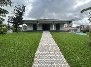frente da casa com jardins · Casa Comercial em Candeias - Jaboatão dos Guararapes