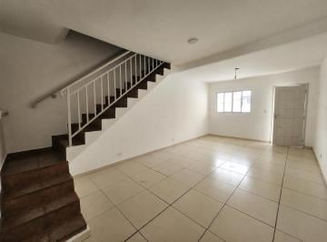 Casa de 2 quartos, São Paulo · Sobrado com suíte, varanda e potencial para 3º quarto.