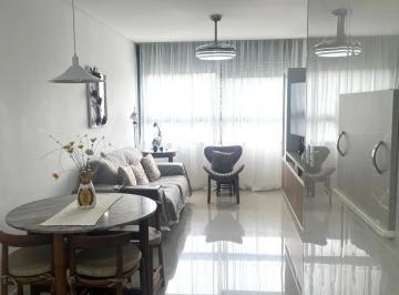 Apartamento · 69m² · 2 Quartos · 1 Vaga · Apartamento no bairro Cristal de 2 dormitórios e vaga MOBILIADO
