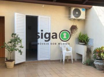 Casa · 220m² · 4 Quartos · 6 Vagas · Sobrado Espaçoso com 4 Dormitórios e 6 Vagas em Região Nobre