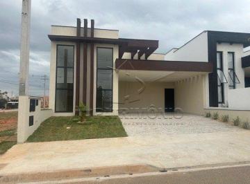 Casa · 250m² · 3 Quartos · CASA COM 3 QUARTOS SENDO 1 SUITE CLOSET - VILLAGE WANEL