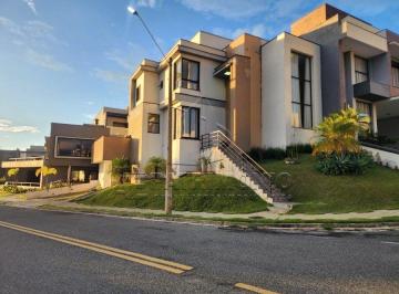 Casa · 276m² · 3 Quartos · SOBRADO COM 3 QUARTOS SENDO 1 SUITE CLOSET - SUN LAKE