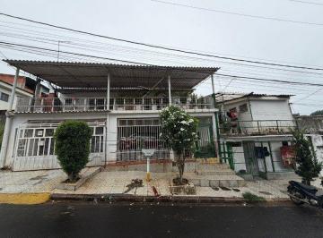 Casa · 207m² · 3 Quartos · SOBRADO 3 QUARTOS SENDO 2 SUÍTE JARDIM TATIANA