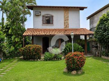 8dfc55258929ca60c5efe89600aea23a7cd56cc8 · Opurtunidade! Casa ampla e confortável em ótima localização.