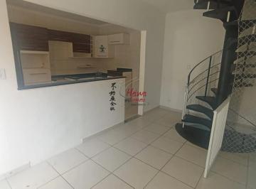 Casa · 90m² · 2 Quartos · 1 Vaga · Sobrado c/ suíte, varandas e área envidraçada R$ 2.600 | Jardim Líbano