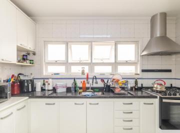 e0be2303-ff71-499d-9900-a4c49886b49b · Deslumbrante sobrado para venda em Jardim Virginia Bianca com 3 quartos, sendo 3 suítes, 316m²