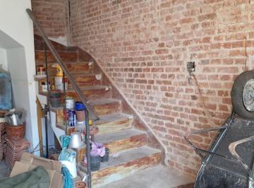 6f998b22-6b88-4554-bdb0-29823a25c7d4 · Casa para venda em Chácara Santo Antônio (Zona Sul) com 2 quartos, 140m²