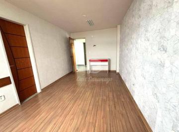 cdb2227211a8a69ccf850dc83087e86b53a8e63f · Sala Comercial na Rua Alfredo Backer