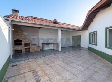 Casa · 3 Quartos · 2 Vagas · Casa em Peruíbe à 700mts do Mar, aconchegante e espaçosa!