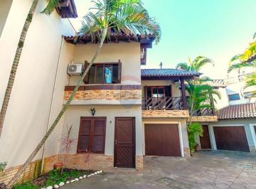Casa · 132m² · 2 Quartos · 2 Vagas · Sobrado semimobiliado de 3 quartos, com suíte, terraço, churrasqueira, garagem e pátio privativo à v