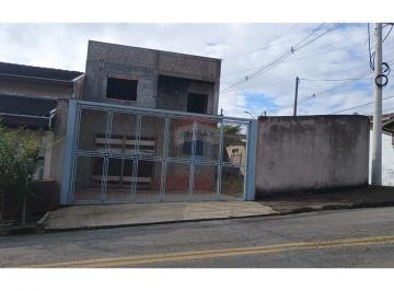 Casa · 235m² · 3 Quartos · 4 Vagas · Dupla Oportunidade: Moradia e Renda em São José!