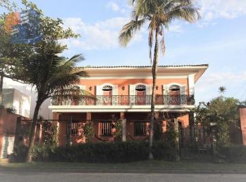 Casa · 463m² · 7 Quartos · 3 Vagas · Casa Estilo Colonial, apenas 150 metros da praia de Pernambuco .
