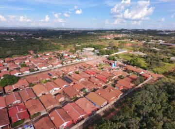 Casa · 3 Quartos · 2 Vagas · Chalé com 3 quartos sendo 1 suite com lazer á venda Setor mansões das Águas quentes