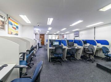 Comercial · 160m² · Sala comercial na Rua Boa Vista, N. 230 - sala 401 • 160 m²