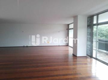 Apartamento · 330m² · 3 Quartos · 2 Vagas · Flamengo | 330m², 3 Quartos (2 Suítes), Varandão e 2 Vagas, Andar Alto