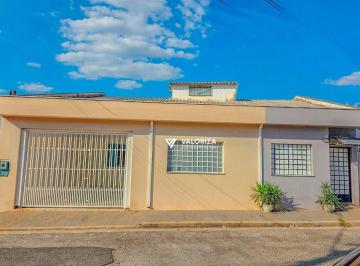 8d8ca5f2ffb2d4da789411cadf58a3943c62825f · Casa com 3 dormitórios 168 m² área construída e 387m² de terreno, a venda por R$ 400.000 - Vila Barc