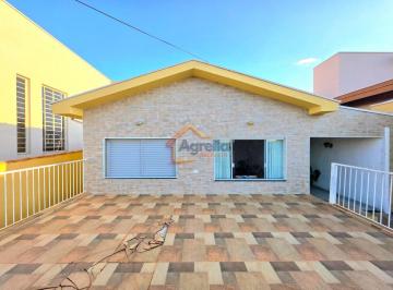 Casa · 194m² · 3 Quartos · 2 Vagas · CASA COM 3 DORMITÓRIOS E 1 SUÍTE À VENDA NO JARDIM ITAMARATY - MOGI GUAÇU/SP