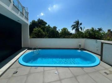 cf6903f415dd83d049b64349586a52d3efbf8d22 · Casa com piscina em Florianópolis.
