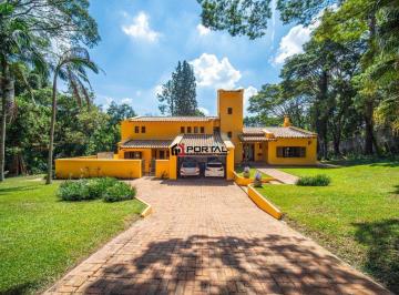 Casa · 432m² · 5 Quartos · 10 Vagas · Residência de Alto Padrão com Integração à Natureza e Design Atemporal!!