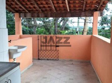 Casa · 123m² · 4 Quartos · 1 Vaga · Casa com 4 Quartos e Excelente Potencial na Vila Bandeirantes em Caçapava