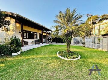 Casa · 202m² · 4 Quartos · Casa na Velha Central com 4 dormitorios em Blumenau