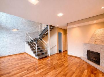 Apartamento · 157m² · 3 Quartos · 3 Vagas · Casa em condomínio com 3 quartos à venda no bairro Granja Viana em Cotia com 157m² e 3 vagas ao lado
