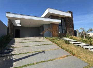 Casa de 3 quartos, Porangaba · Linda casa com 3 suítes à venda no Ninho Verde 1, ampla área de lazer com piscina
