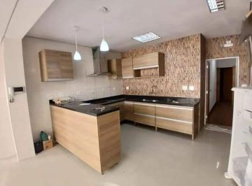 Casa · 220m² · 4 Quartos · 6 Vagas · Casa à venda na Vila Congonhas – SP