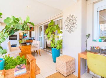 Apartamento de 2 quartos, São Paulo · Apartamento 136m² com 2 suítes e varanda em andar alto no Magic Condominium Resort