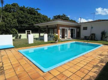 Casa de 4 quartos, Itanhaém · Casa à 80m do mar com 4 quartos e piscina em Itanhaém.