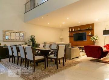 Casa · 369m² · 5 Quartos · 4 Vagas · Compre Sobrado residencial com 5 quartos, sendo 3 suítes e 4 vagas no Jardim Bom Clima