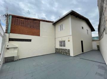 Casa · 129m² · 3 Quartos · 4 Vagas · Sobrado com 3 Quartos, Quintal e 4 Vagas no Cocaia