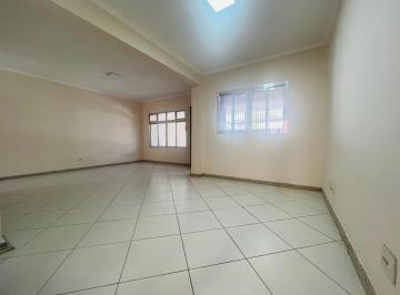 Casa · 230m² · 3 Quartos · 2 Vagas · Sobrado na Vila Galvão, Guarulhos – 3 dormitórios, 3 suítes e 2 vagas