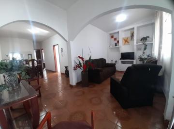 Casa · 107m² · 2 Quartos · 3 Vagas · Casa à venda com 2 dormitórios, sendo 1 suíte, 3 banheiros, 3 vagas de garagem, 174m², Jardim Santa 